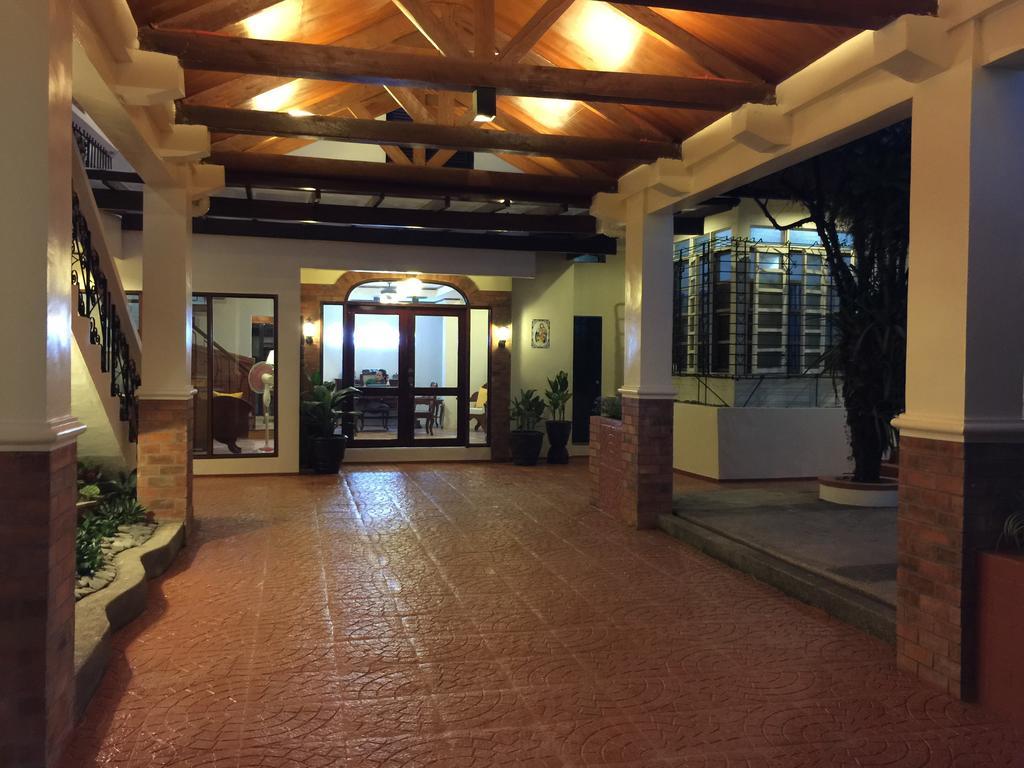 לינה וארוחת בוקר לגאזפי Casa Roces מראה חיצוני תמונה