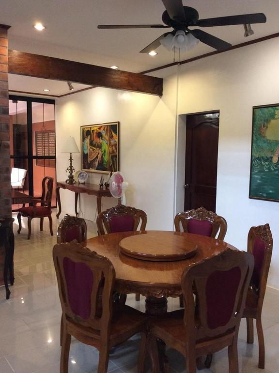 לינה וארוחת בוקר לגאזפי Casa Roces מראה חיצוני תמונה